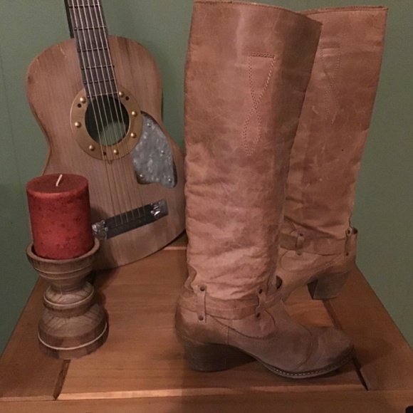 Totally Retro Sixty Seven Harness Boots Size 7 1/5 - Picture 2 of 9